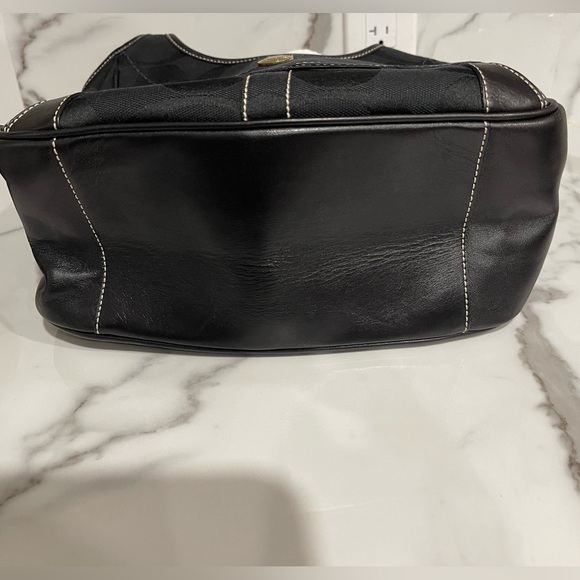 Excellent condition Coach Ergo - Picture 3 of 4